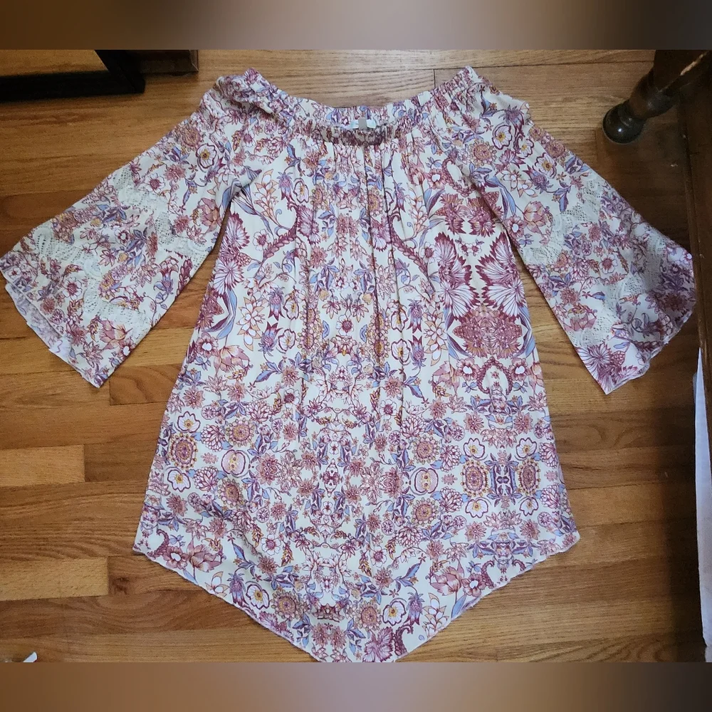 Love Fire Off Shoulder Bell Sleeves Floral Dress Size M
